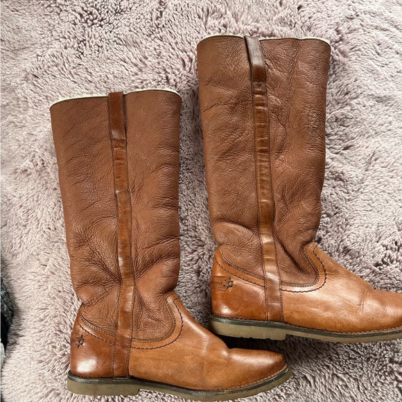 The Frye Company shearling boots (size 7.5) - Picture 1 of 7